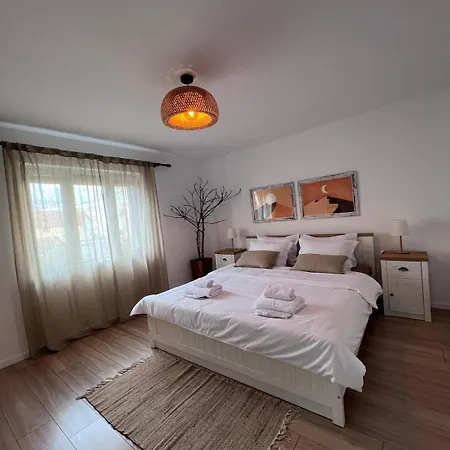 Taka Tirana